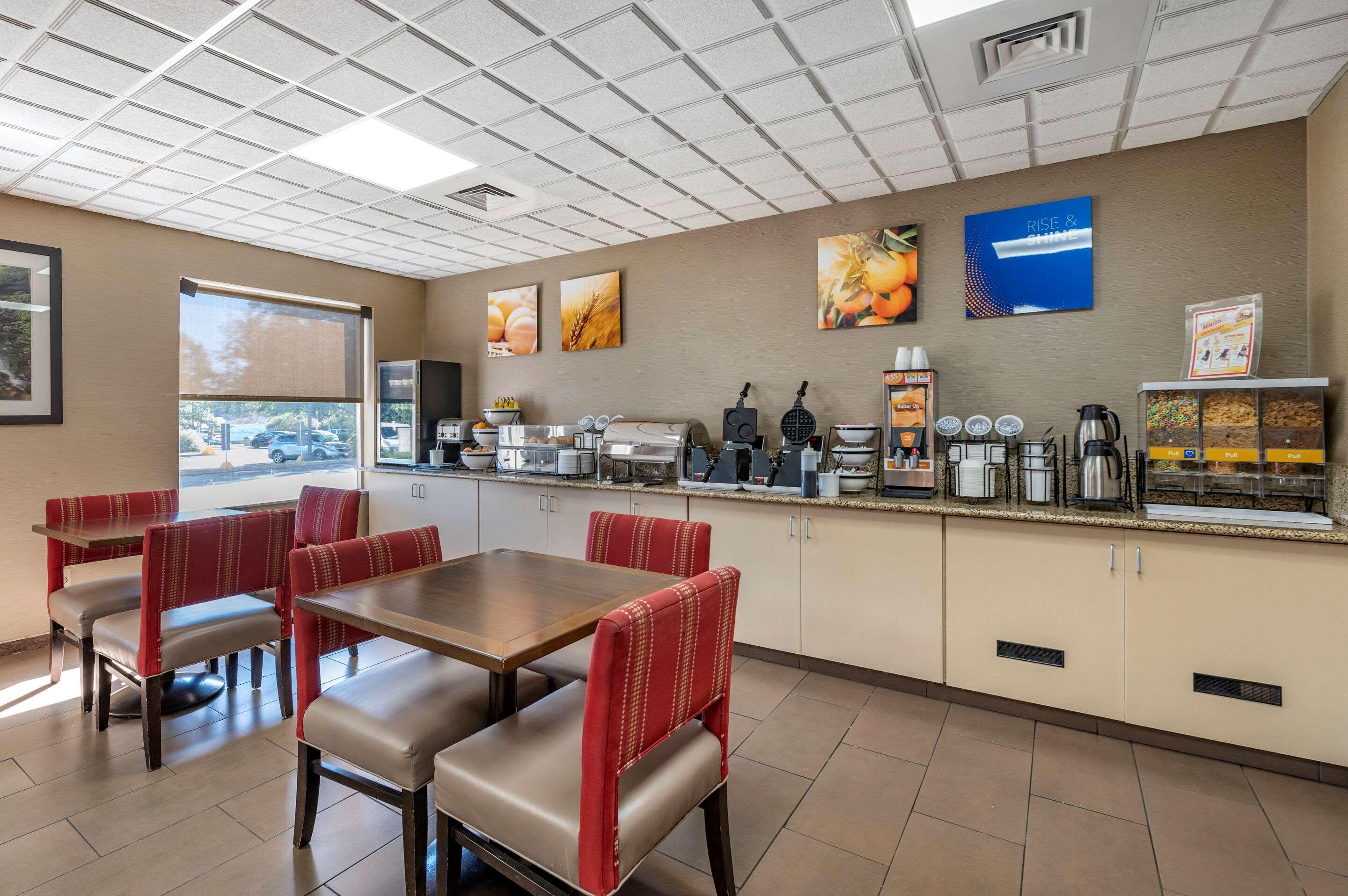 Comfort Inn & Suites Dayton Englewood Eksteriør bilde